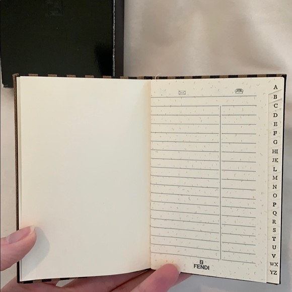 FENDI PHONE BOOK - Picture 4 of 7